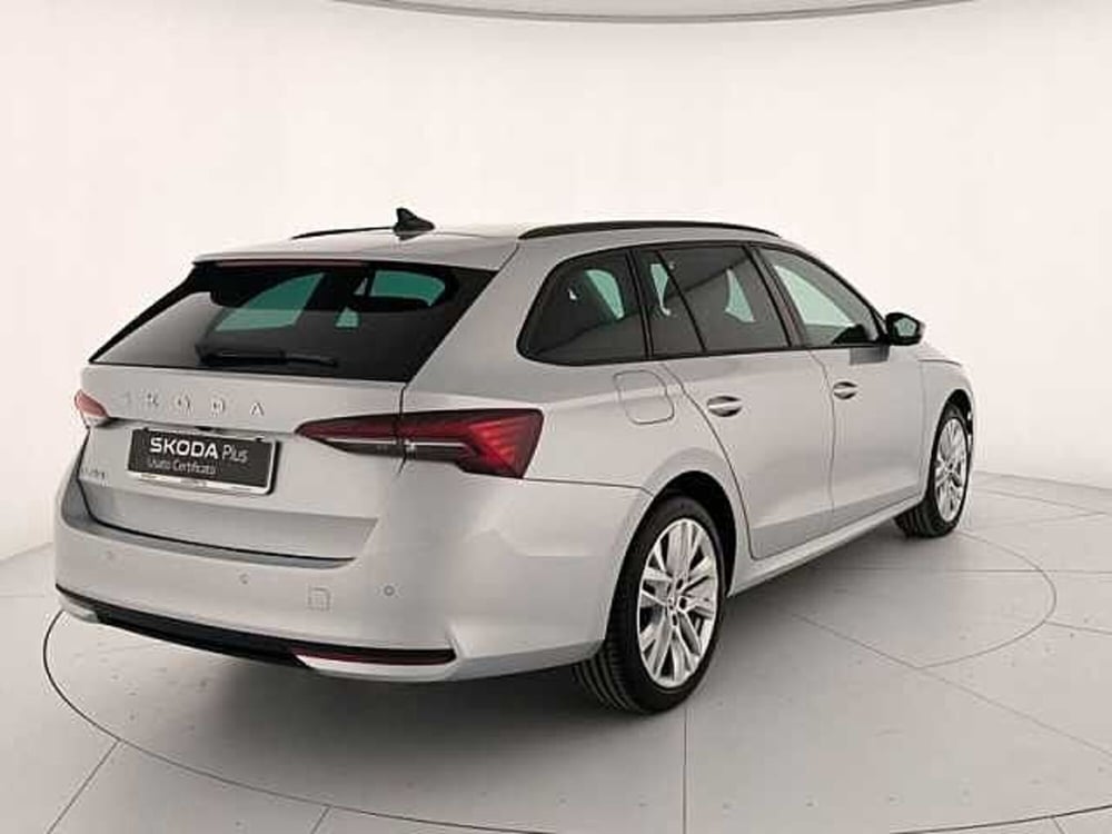 Skoda Octavia Station Wagon nuova a Cosenza (17)