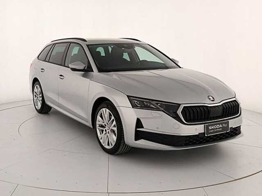 Skoda Octavia Station Wagon nuova a Cosenza (4)