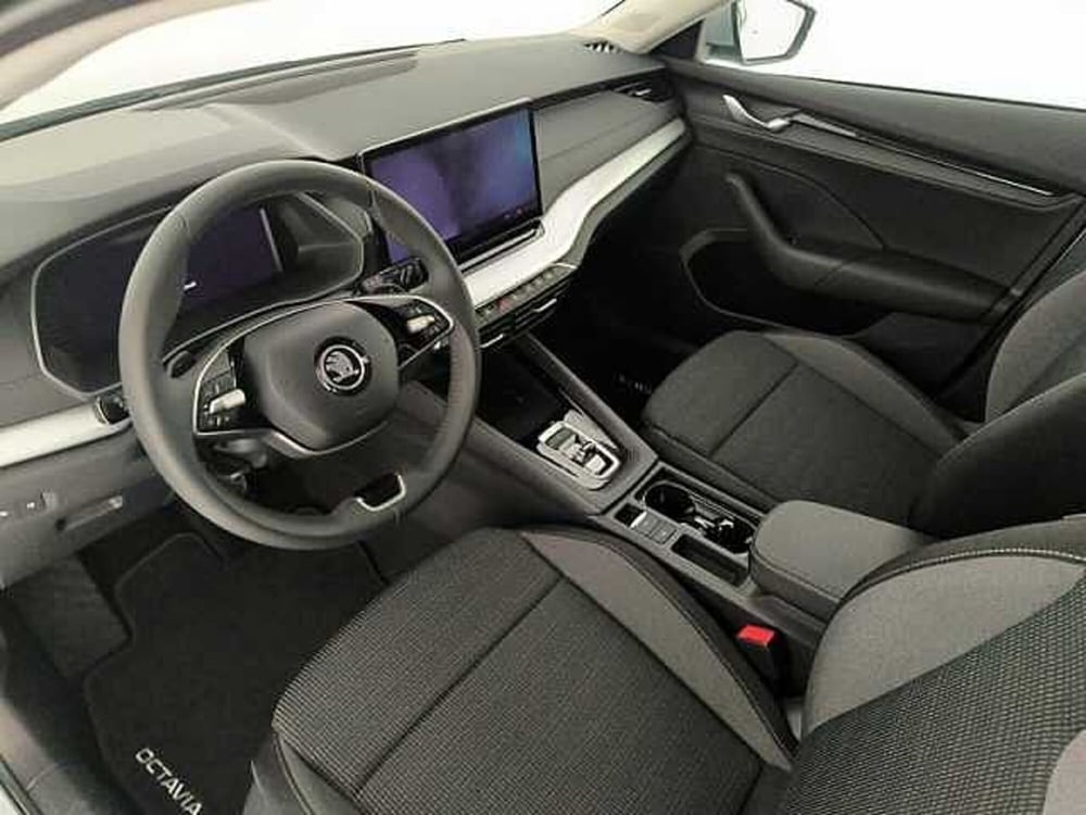 Skoda Octavia Station Wagon nuova a Cosenza (7)