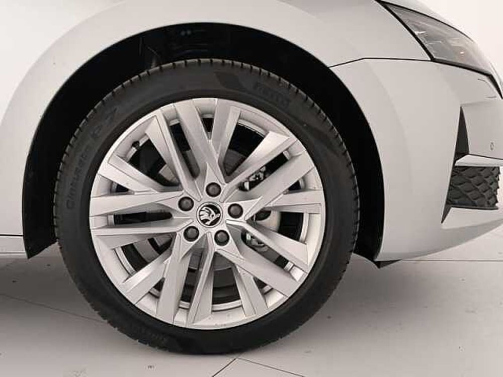 Skoda Octavia Station Wagon nuova a Cosenza (9)