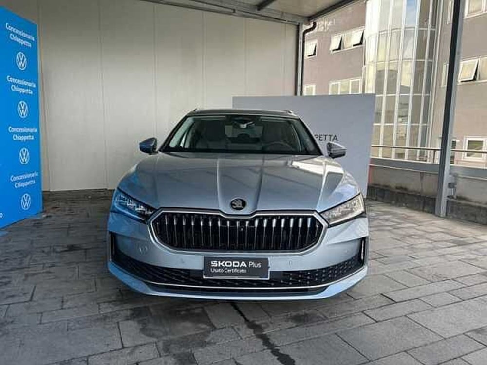 Skoda Superb nuova a Cosenza (14)