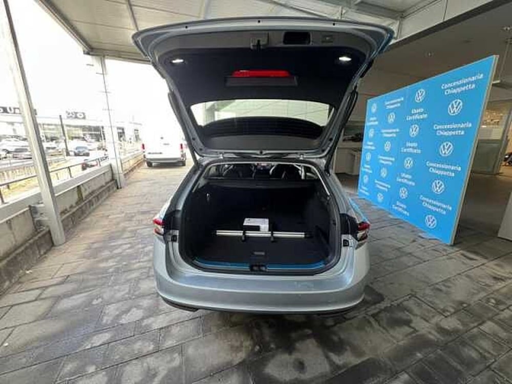 Skoda Superb nuova a Cosenza (5)