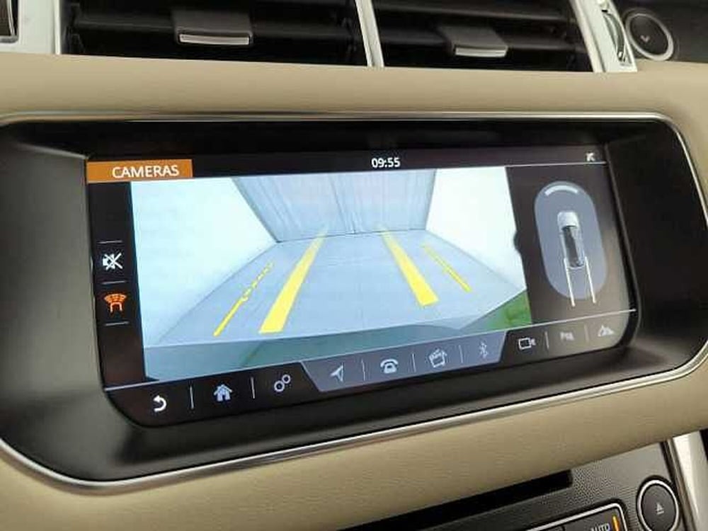 Land Rover Range Rover Sport nuova a Cosenza (16)