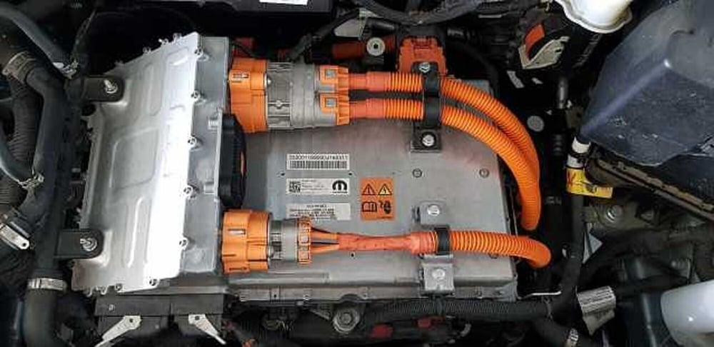 Fiat 500e usata a Pordenone (10)