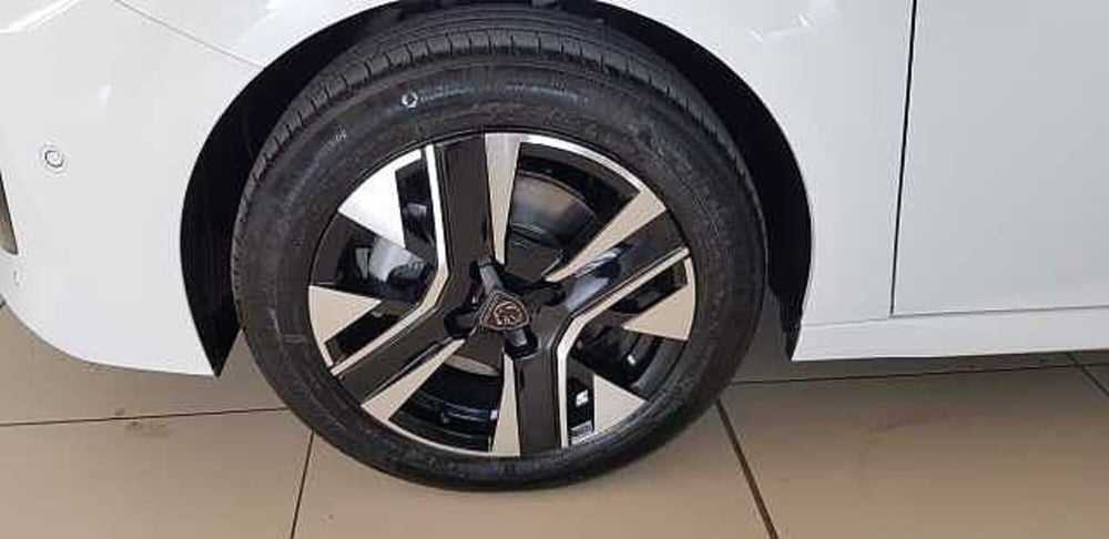 Peugeot 208 nuova a Pordenone (9)