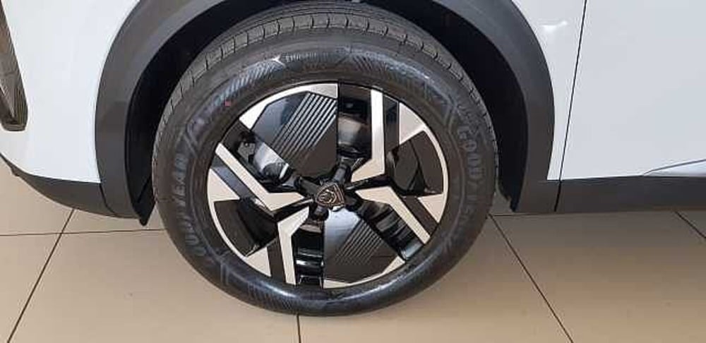 Peugeot 2008 nuova a Pordenone (9)