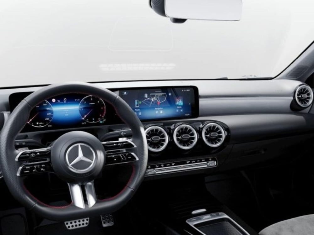 Mercedes-Benz Classe A nuova a Verona (5)