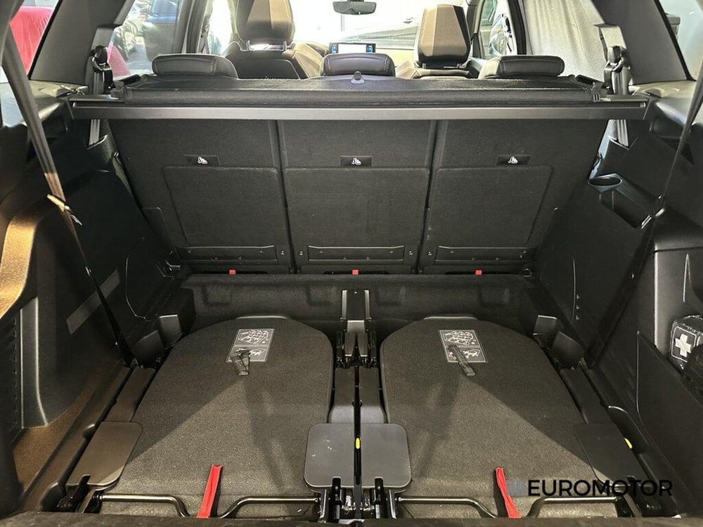 Peugeot 5008 usata a Bari (15)