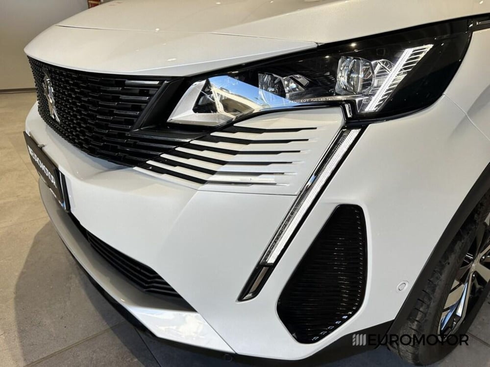 Peugeot 5008 usata a Bari (9)