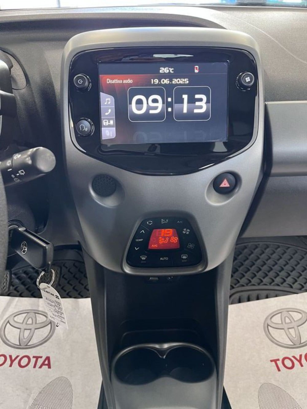 Toyota Aygo usata a Prato (12)