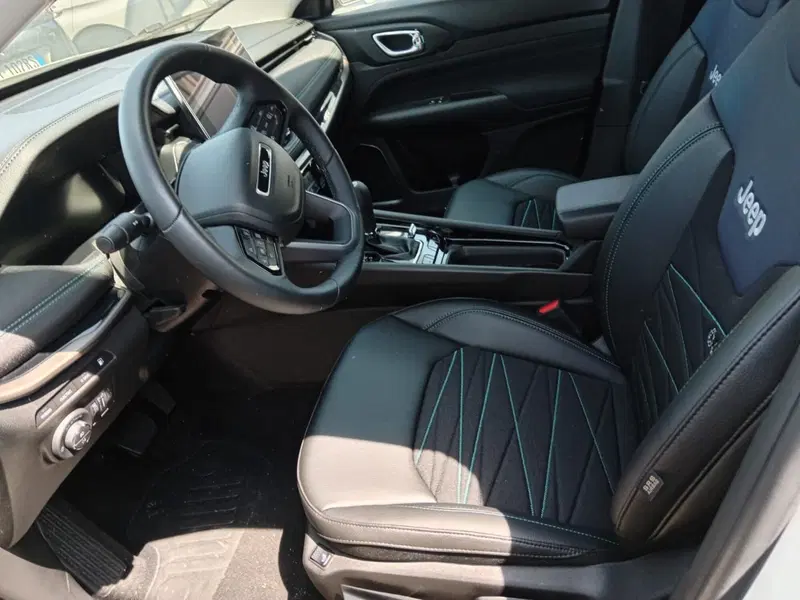 Jeep Compass nuova a Alessandria (4)