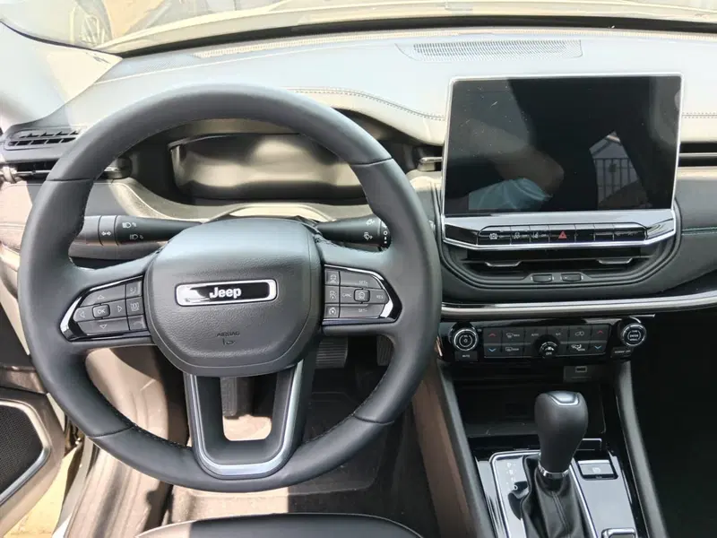 Jeep Compass nuova a Alessandria (5)
