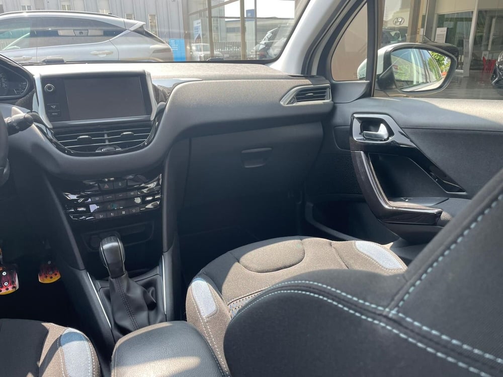 Peugeot 208 usata a Vercelli (15)