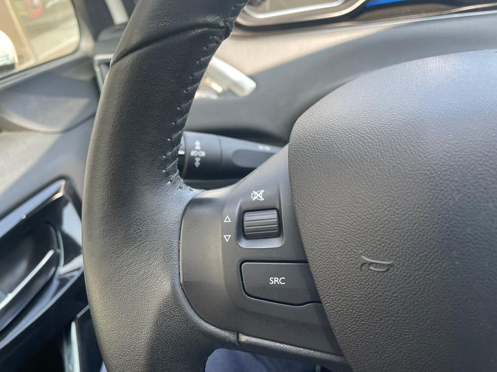Peugeot 208 usata a Vercelli (18)