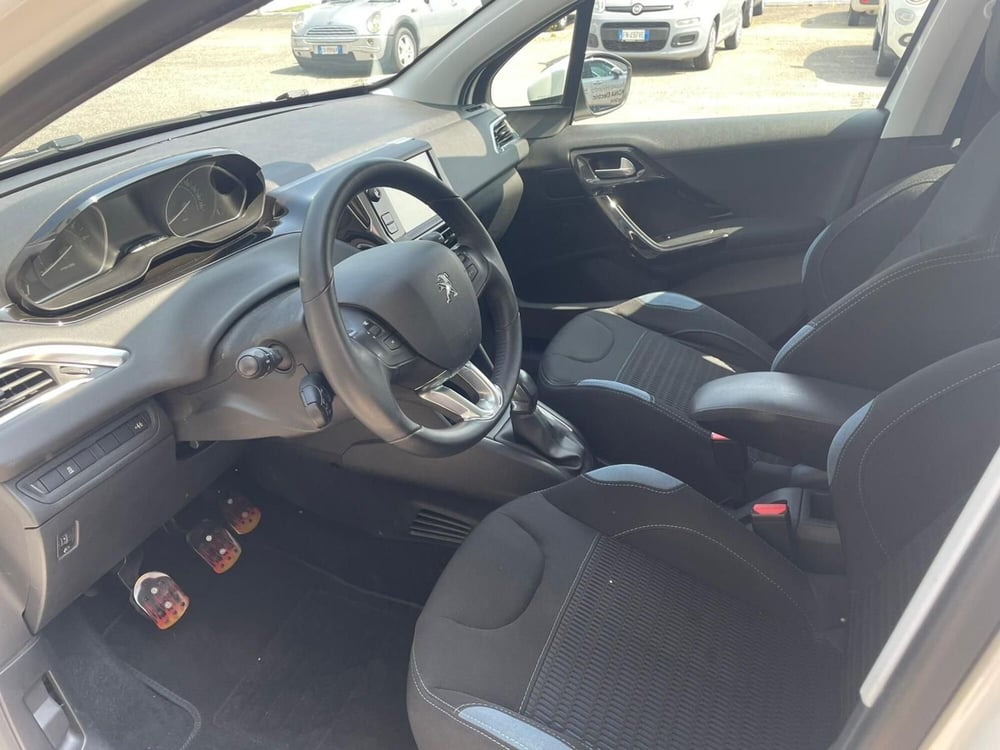 Peugeot 208 usata a Vercelli (9)