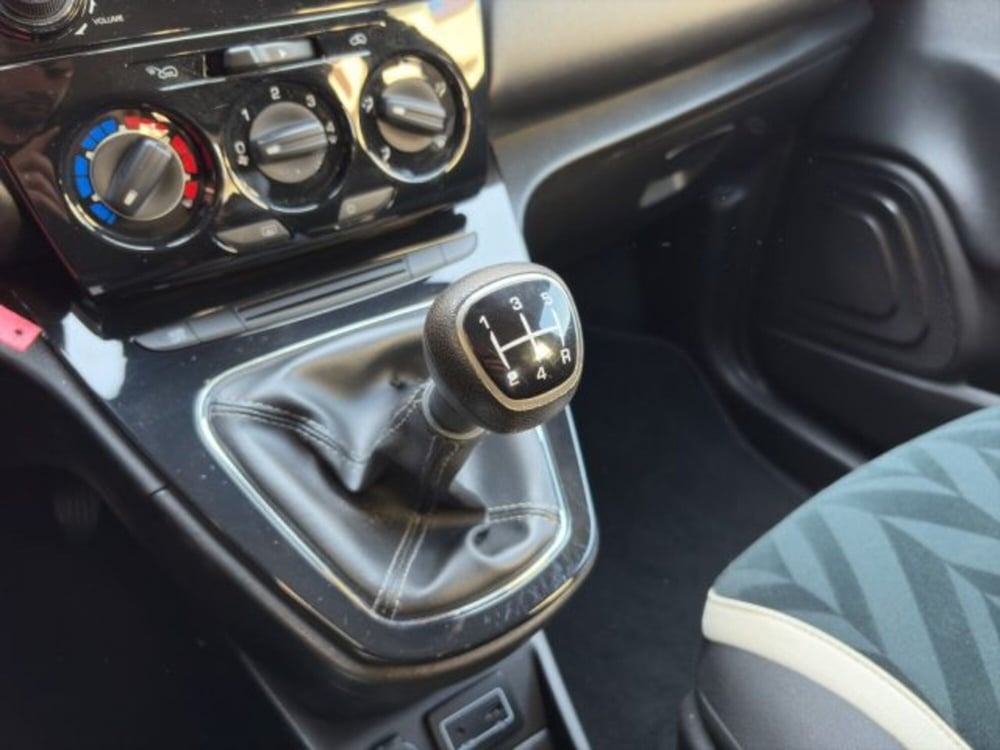Lancia Ypsilon usata a Perugia (17)