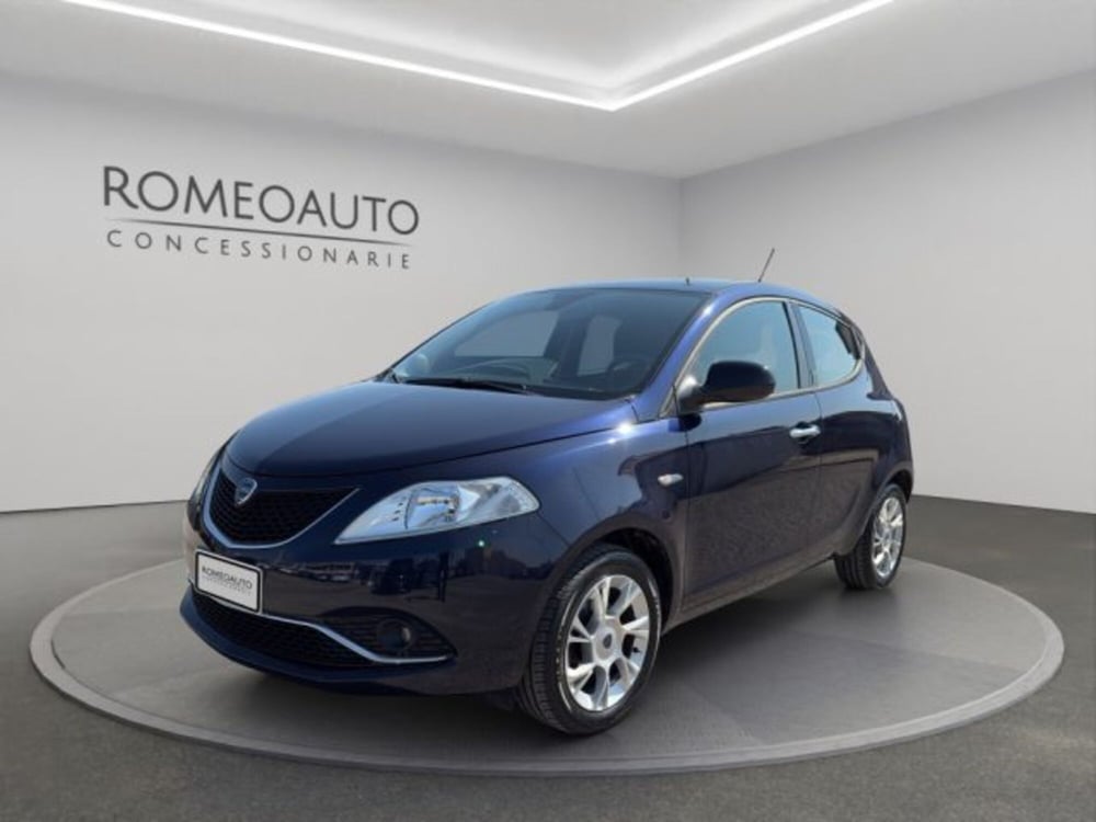 Lancia Ypsilon usata a Perugia (2)