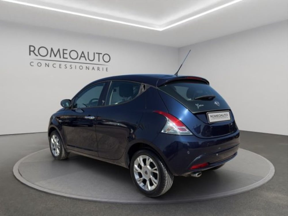 Lancia Ypsilon usata a Perugia (4)