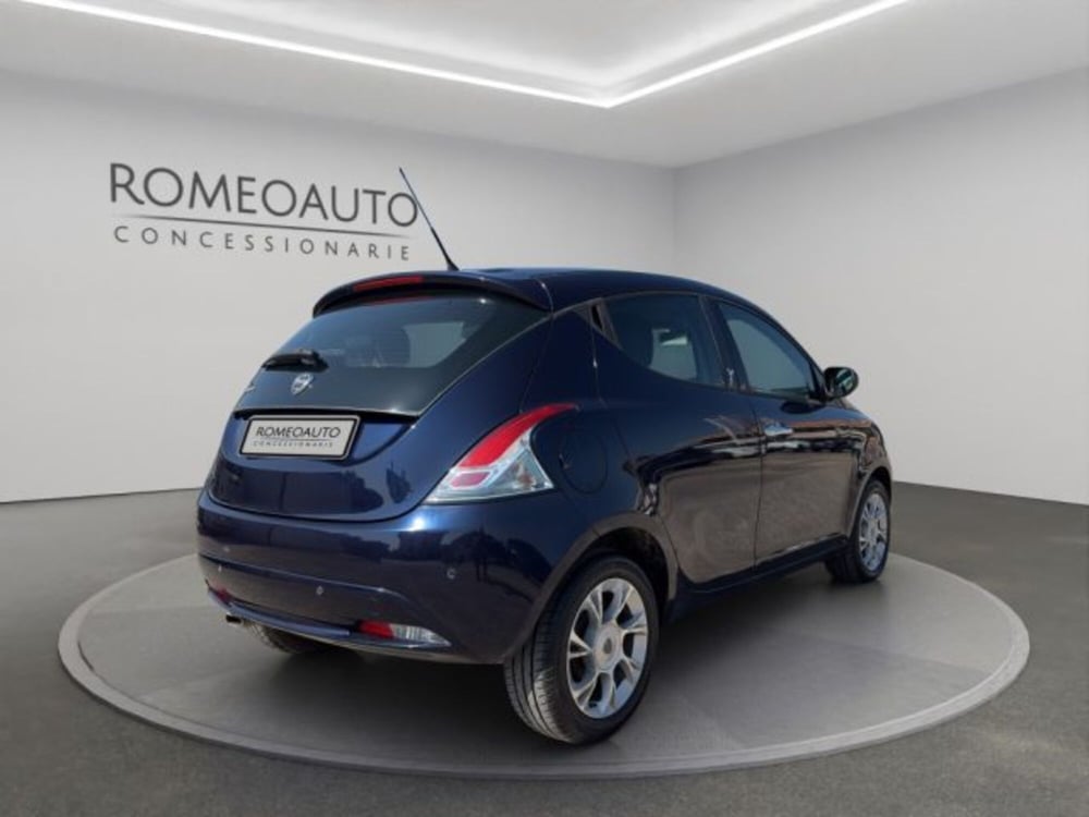 Lancia Ypsilon usata a Perugia (6)