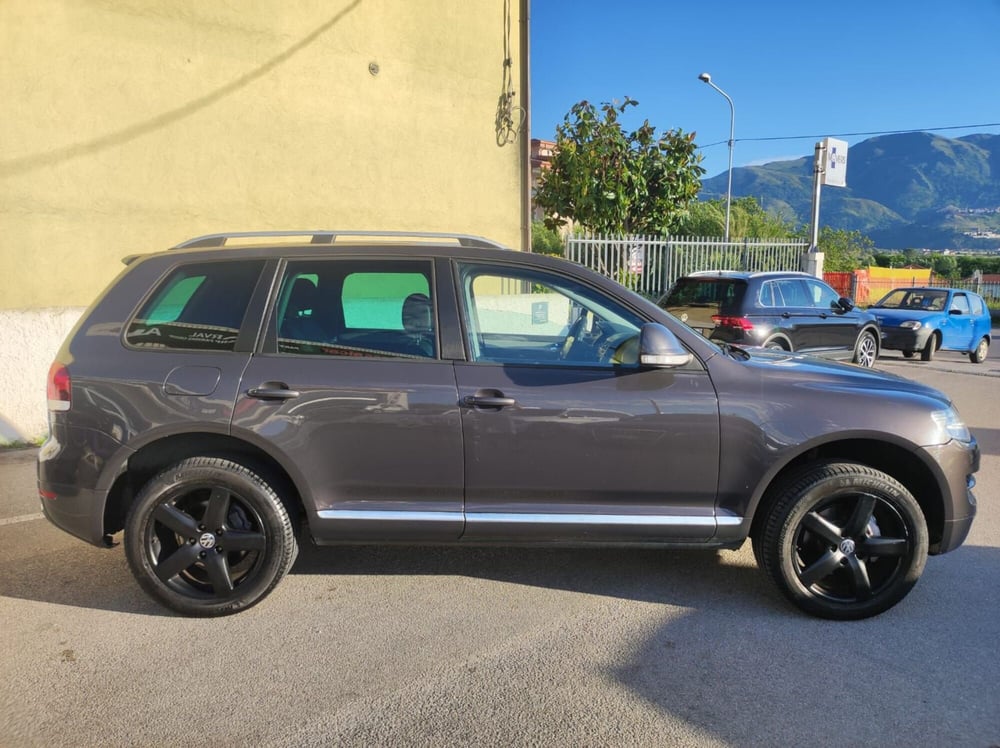 Volkswagen Touareg usata a Salerno (10)