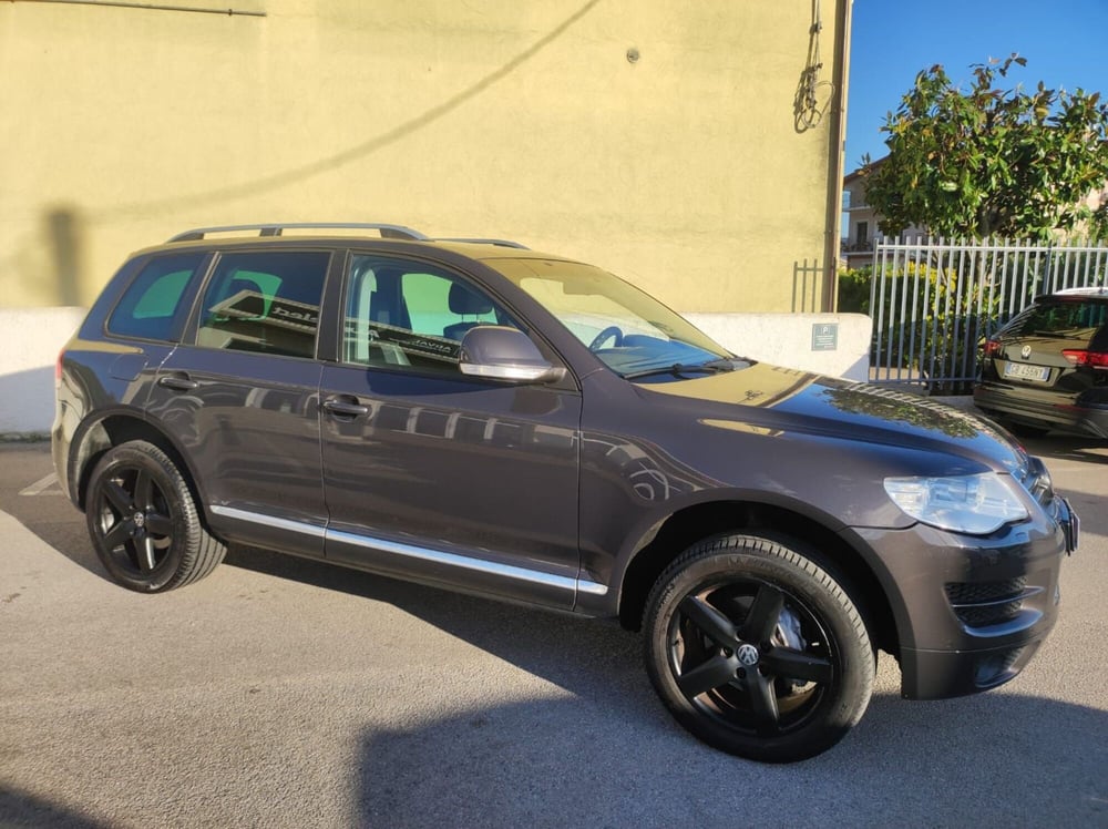 Volkswagen Touareg usata a Salerno (8)