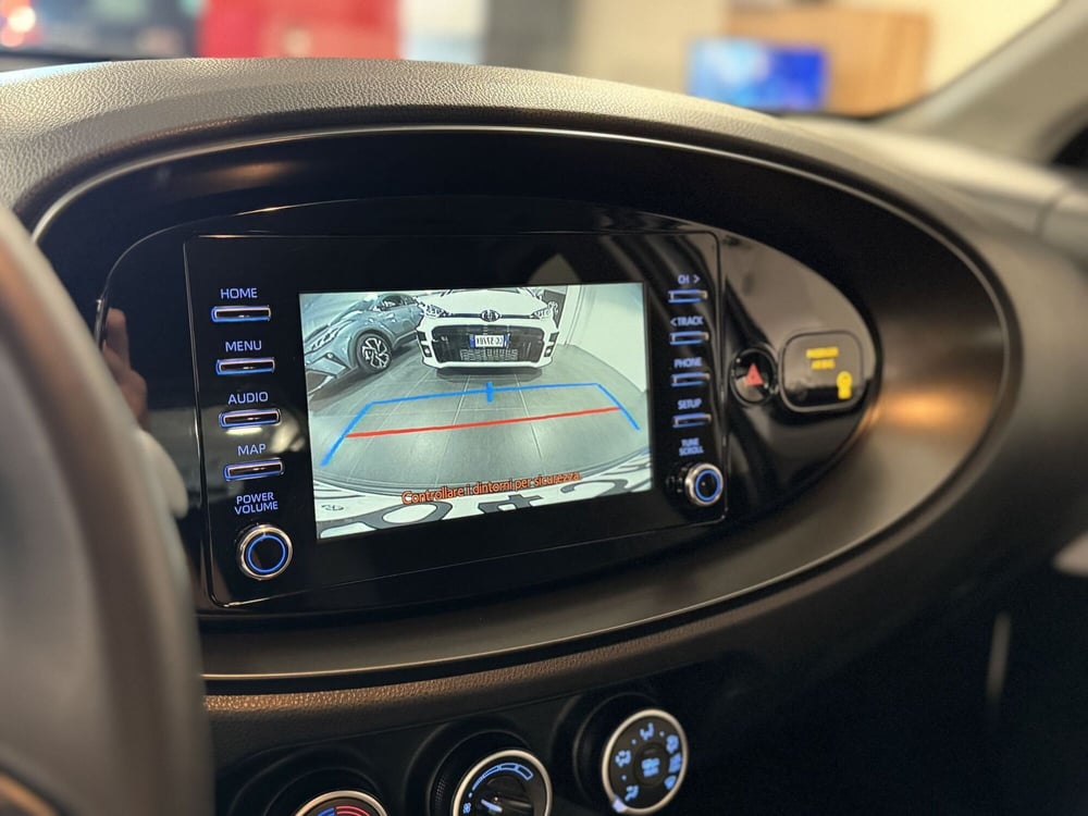 Toyota Aygo X usata a Brescia (12)