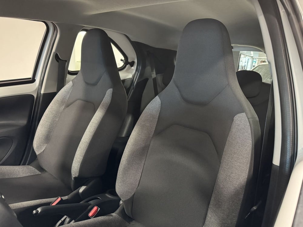 Toyota Aygo X usata a Brescia (15)