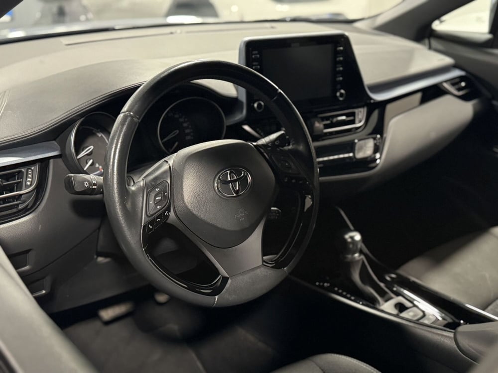 Toyota Toyota C-HR usata a Brescia (9)
