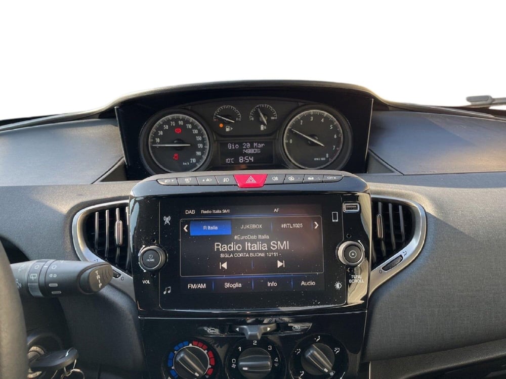 Lancia Ypsilon usata a Torino (13)