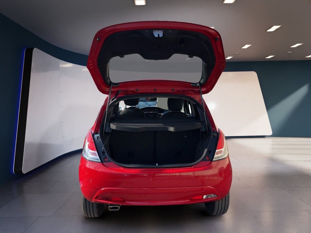 Lancia Ypsilon usata a Torino (8)