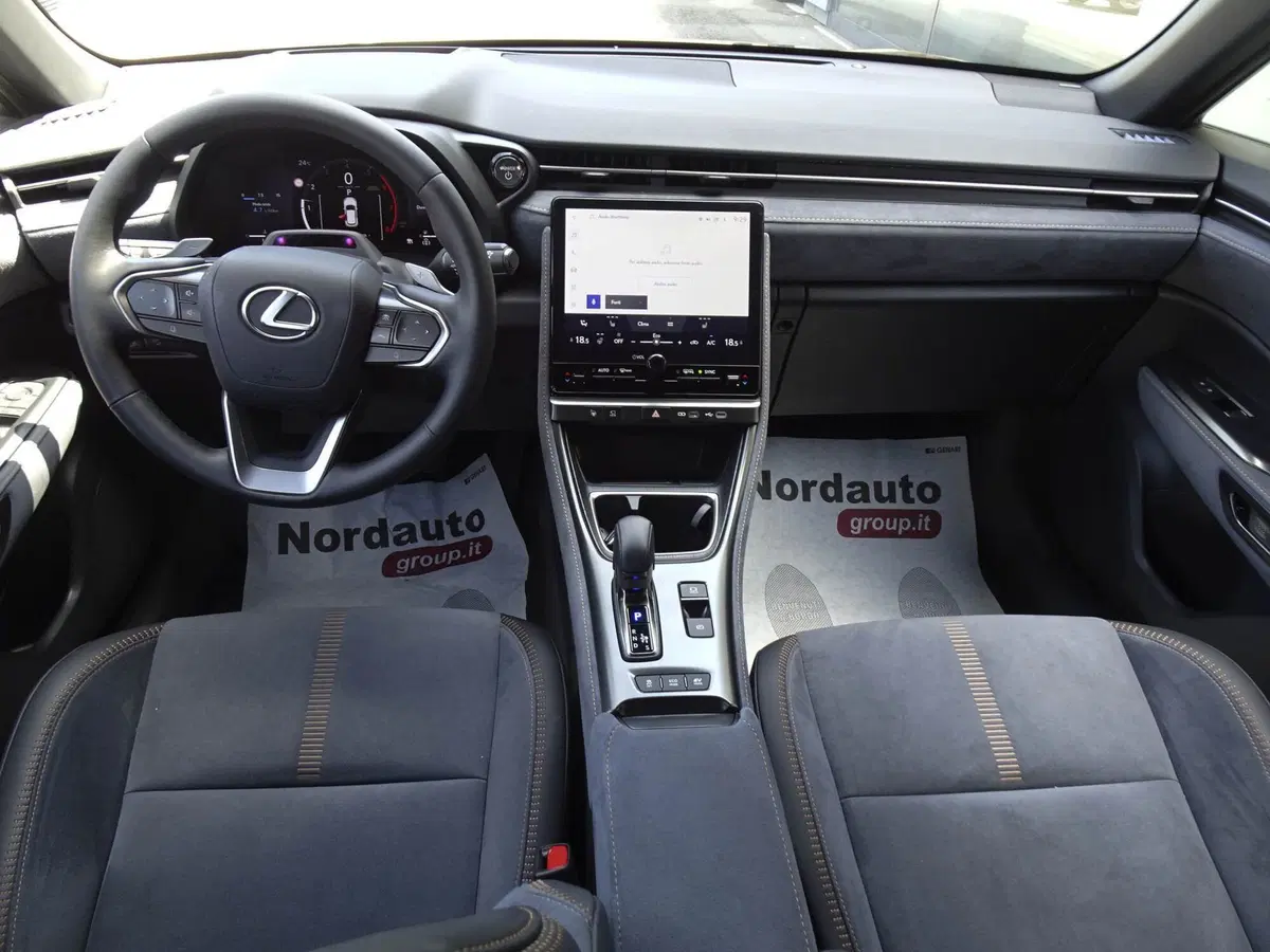 Lexus LBX usata a Treviso (12)