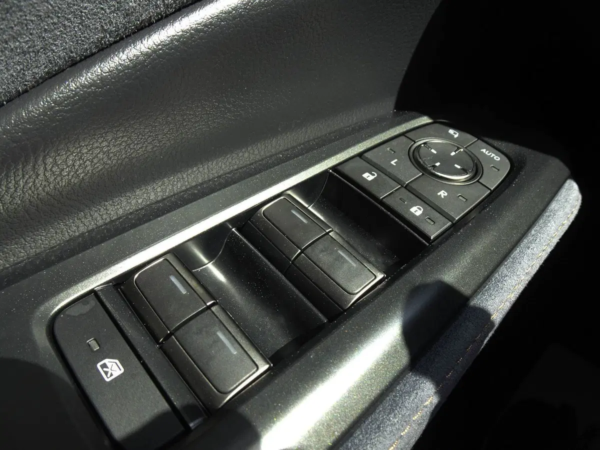 Lexus LBX usata a Treviso (16)