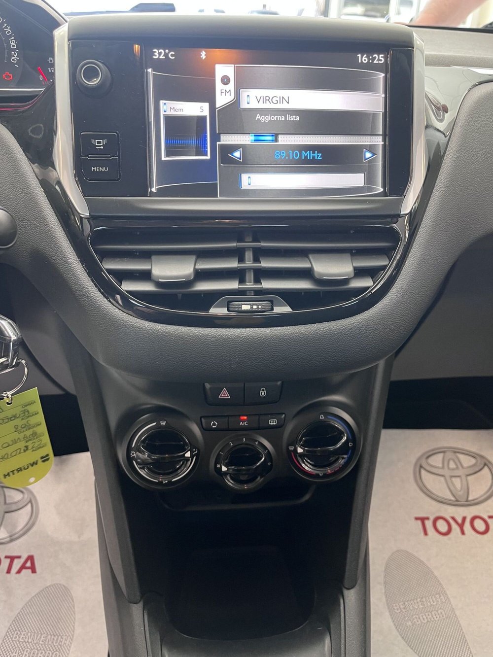 Peugeot 208 usata a Prato (11)