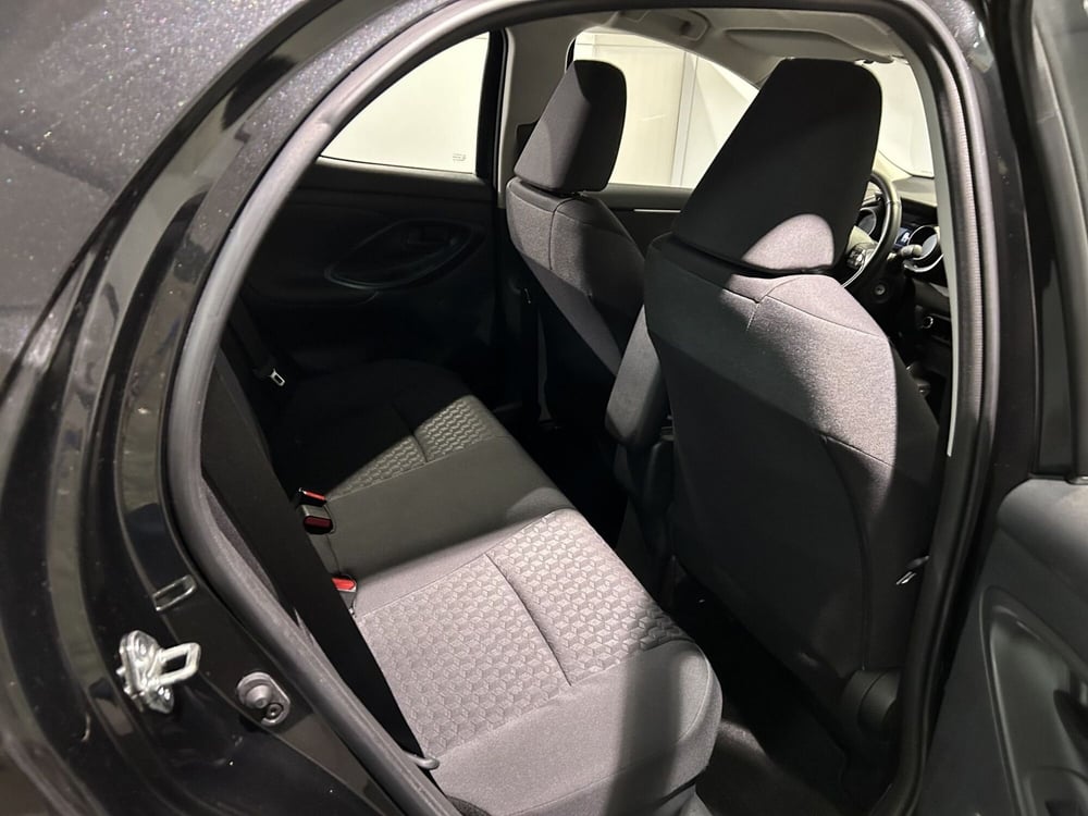 Toyota Yaris usata a Milano (8)