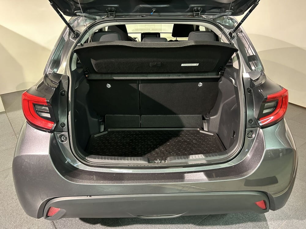 Toyota Yaris usata a Milano (12)