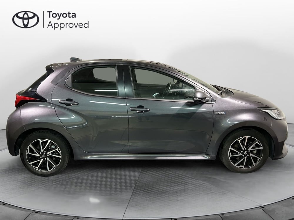 Toyota Yaris usata a Milano (15)