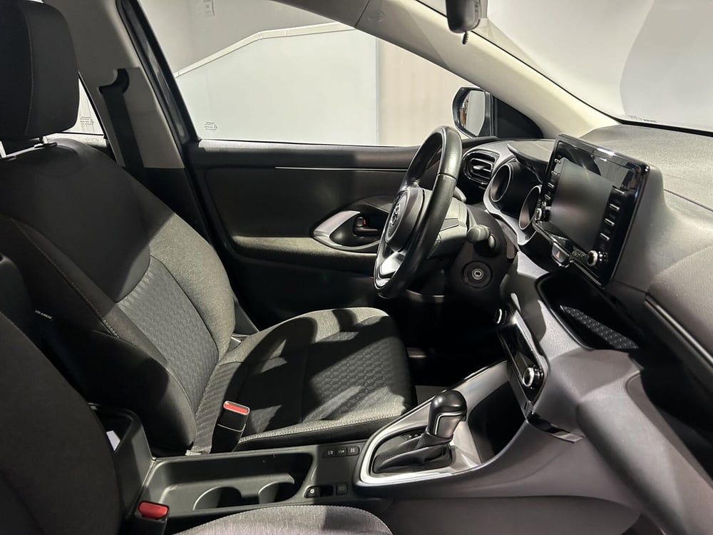 Toyota Yaris usata a Milano (8)