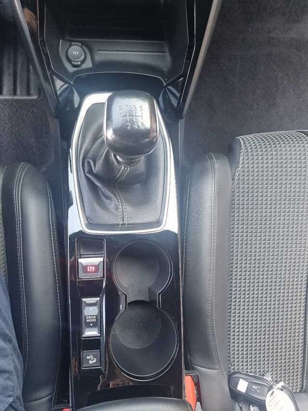 Peugeot 2008 usata a Siena (14)