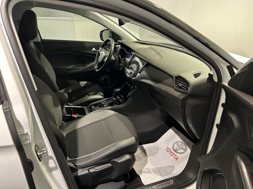 Opel Grandland X usata a Milano (13)