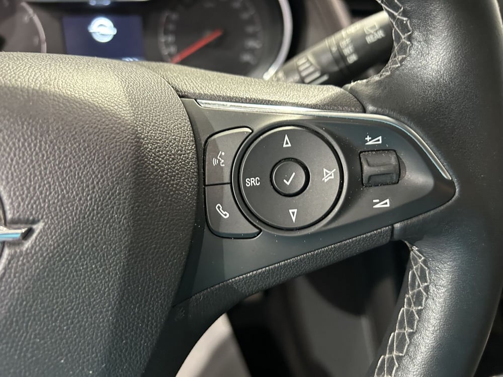 Opel Grandland X usata a Milano (18)
