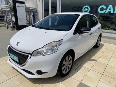 Peugeot 208 HDi 68 CV 5 porte Active del 2015 usata a Riposto