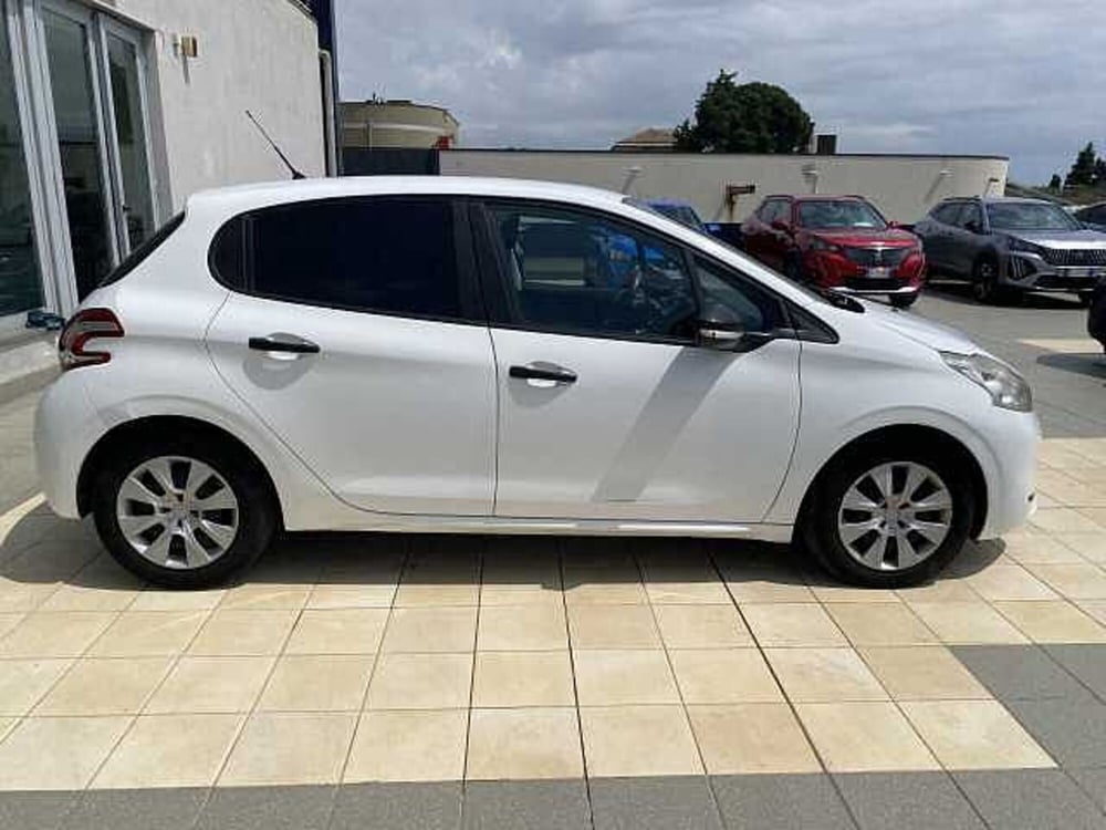 Peugeot 208 usata a Catania (6)