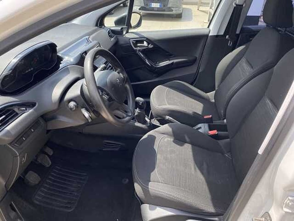 Peugeot 208 usata a Catania (8)