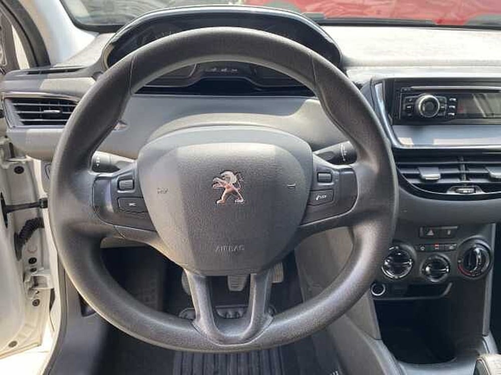 Peugeot 208 usata a Catania (9)