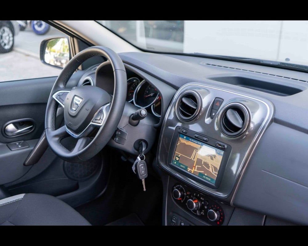 Dacia Sandero usata a Treviso (13)