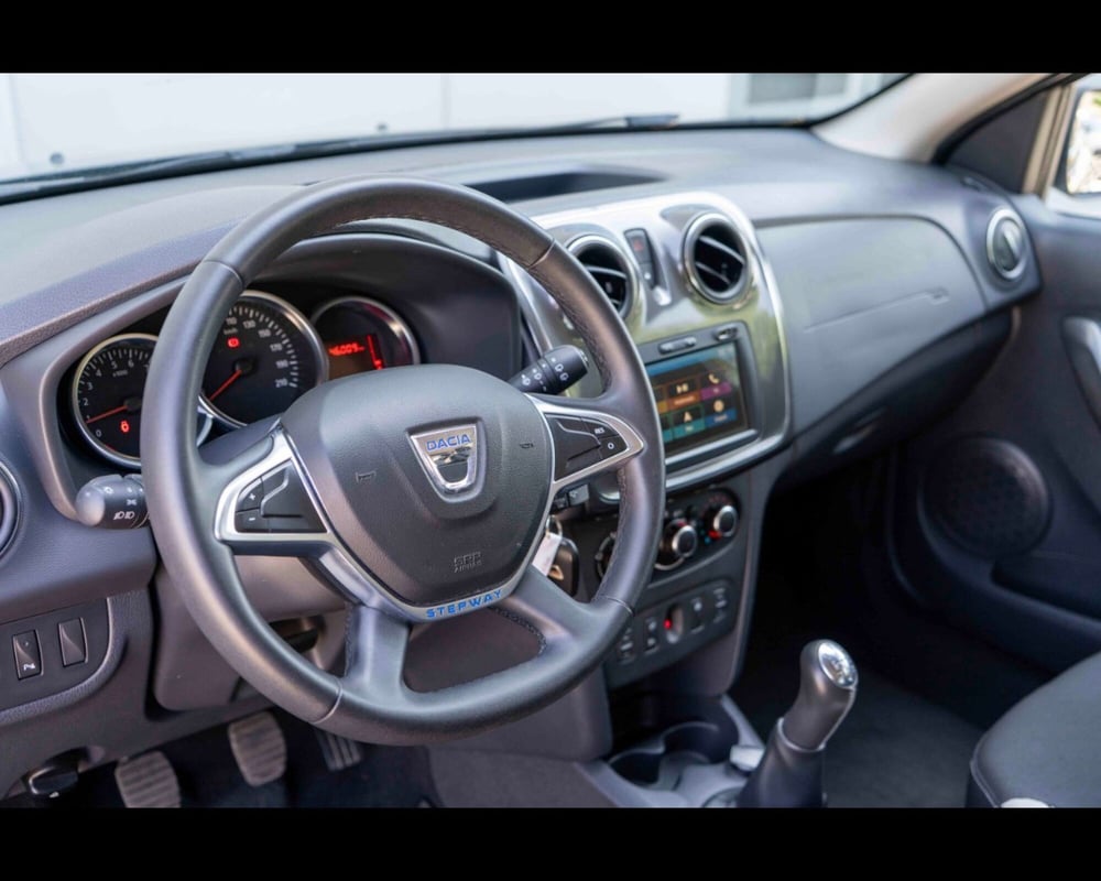 Dacia Sandero usata a Treviso (19)