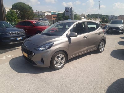 Hyundai i10 1.0 MPI Connectline del 2023 usata a Campobasso