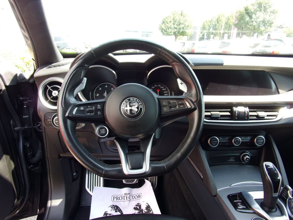 Alfa Romeo Stelvio usata a Reggio Emilia (12)