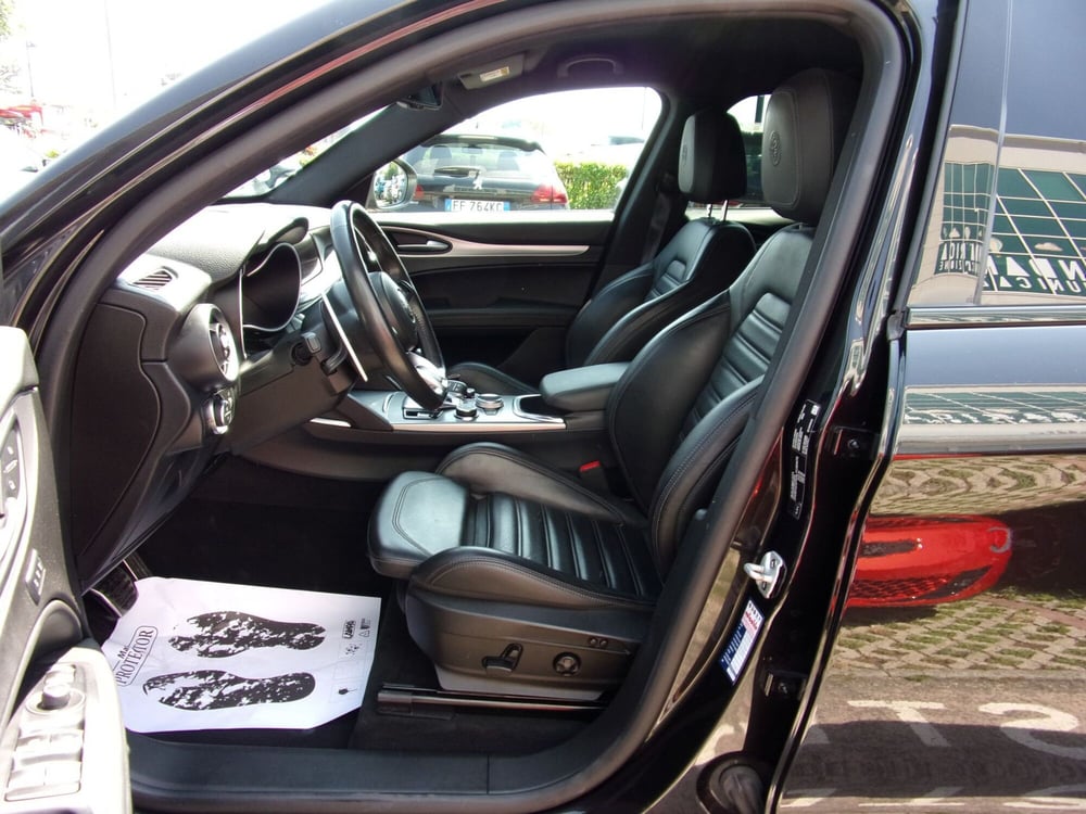 Alfa Romeo Stelvio usata a Reggio Emilia (8)