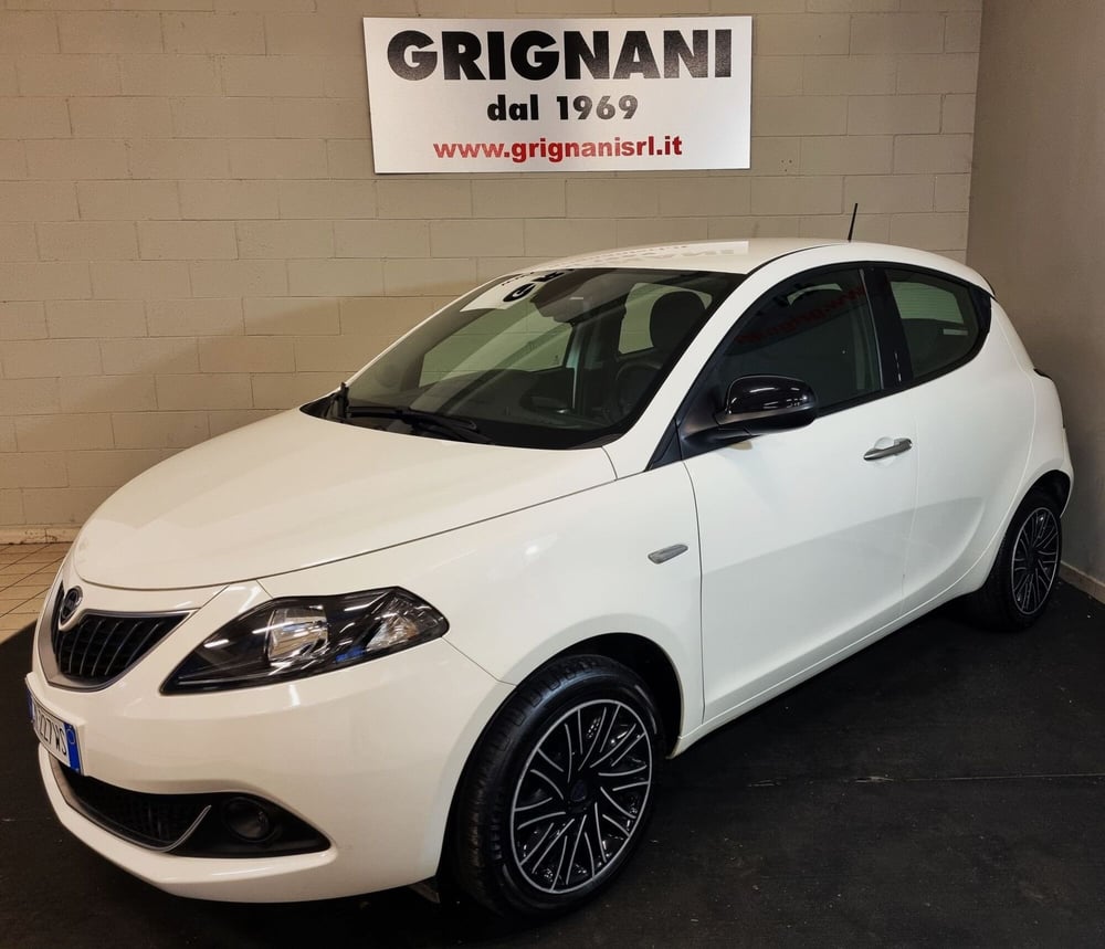 Lancia Ypsilon usata a Pavia (16)